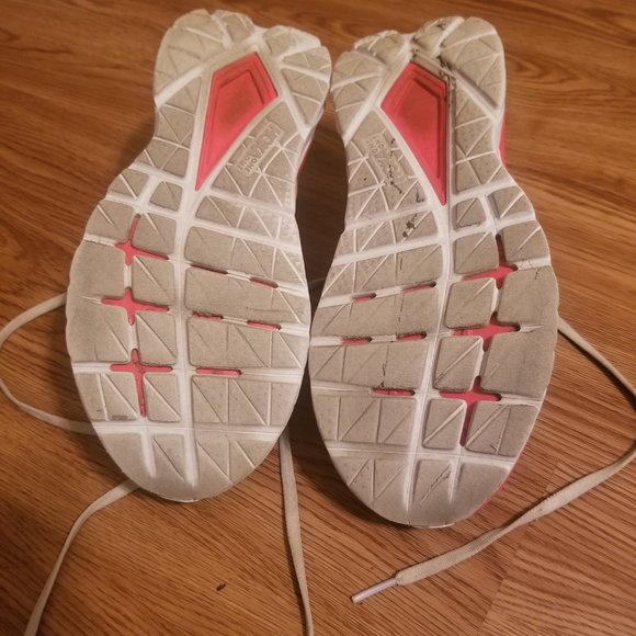 COPY - Hoka Mach 4 - Picture 3 of 3